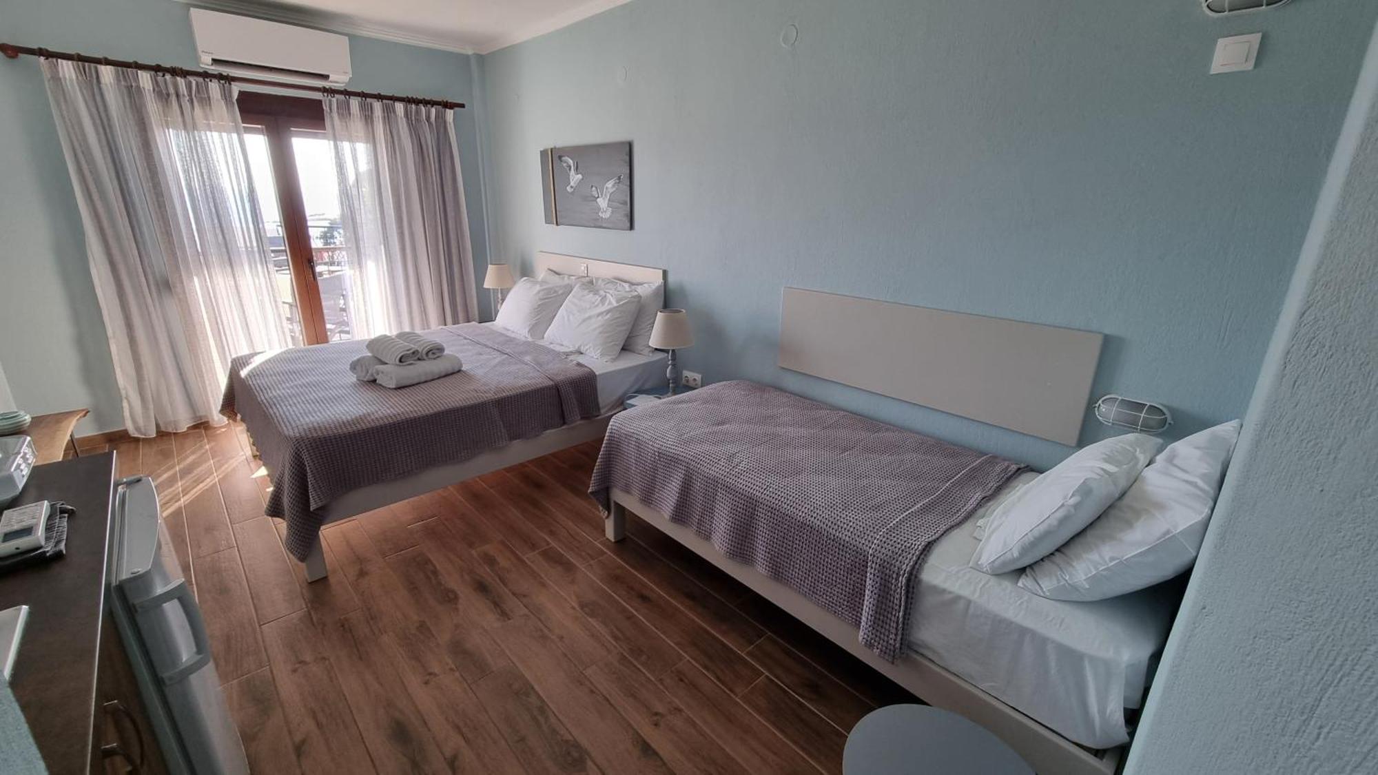 Aria'S House Studios & Apartments Neos Marmaras Pokoj fotografie